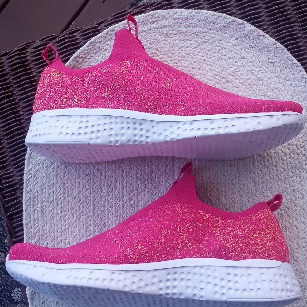 NWOT Avia Athletic Shoes